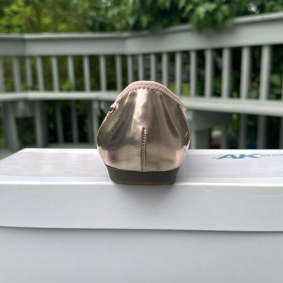 NEW! Anne Klein Akalivia - Picture 3 of 5